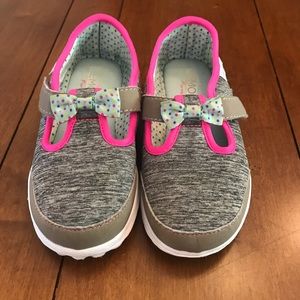 Girls size 11 sketchers shoe